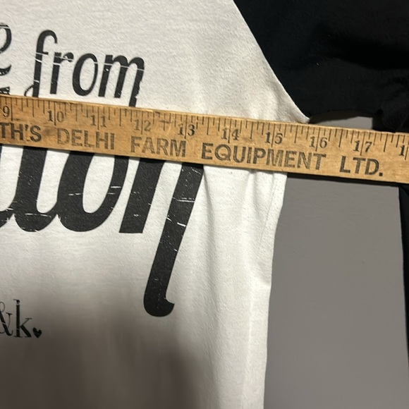 Free from Fiction graphic baseball tee shirt - Picture 5 of 7